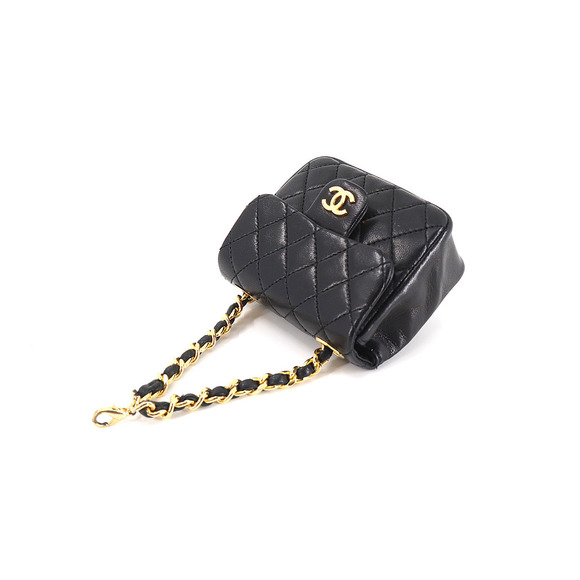 Chanel Mini Matelasse Chain Pouch Leather Black Gold Metal Fittings - Picture 5 of 8
